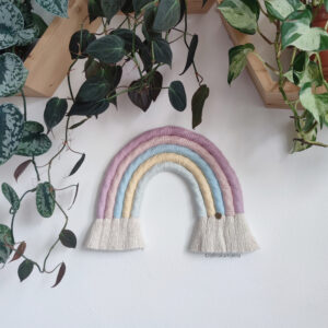 DIY macramé duha dekorace do dětského pokoje